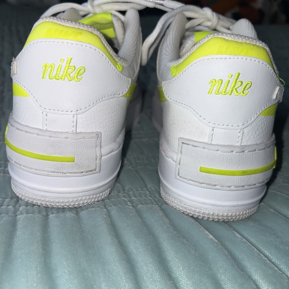 Nike Air Force 1 Neon Green White Sneakers Tennis Shoes Size 7.5 Worn Once - Picture 4 of 9